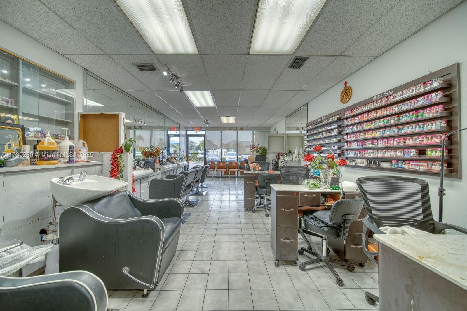 Full-Service Beauty Salon For Sale In Sweetwater