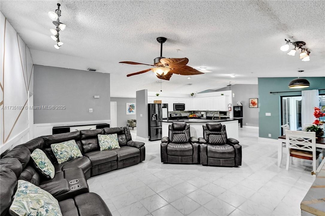 5101 NW 47th Ave, Coconut Creek, Florida image 39