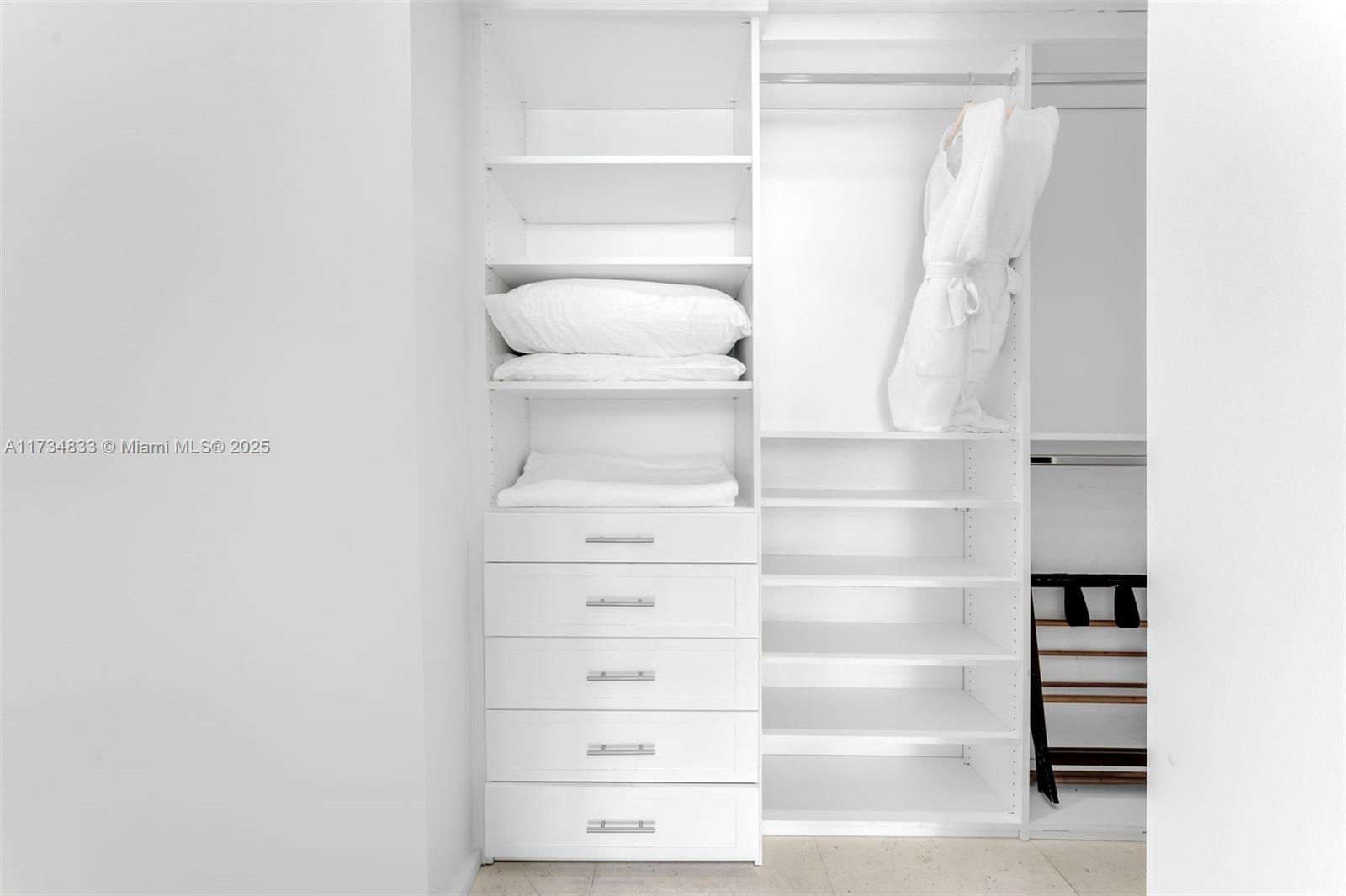 Listing Photo 12