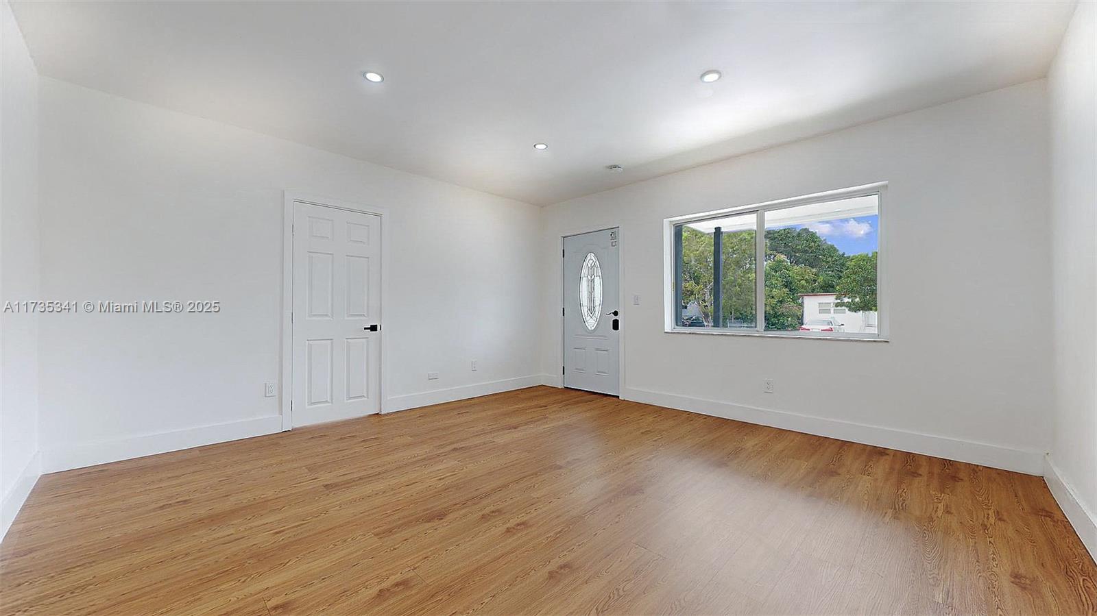 870 NE 157 Terr, North Miami Beach, Florida image 3