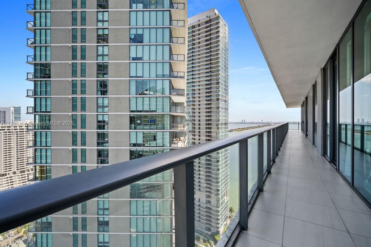 480 NE 31 #2707, Miami FL 33137