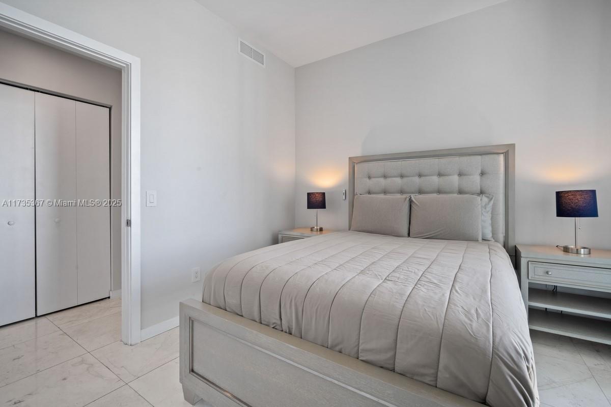 480 NE 31 #2707, Miami FL 33137