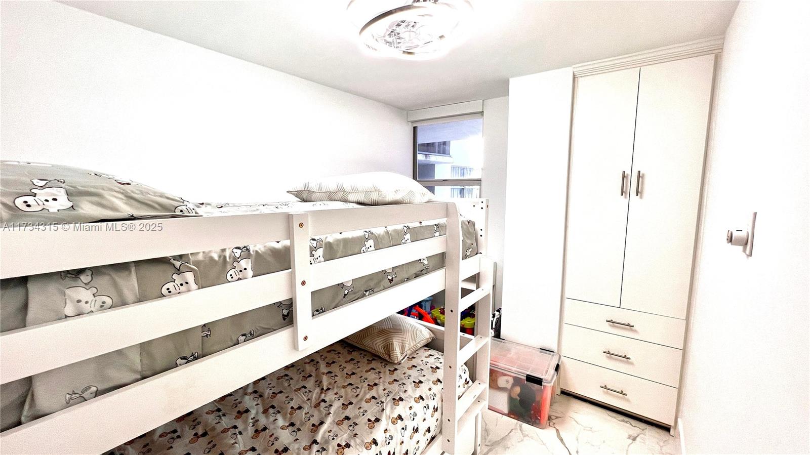 Listing Photo 12