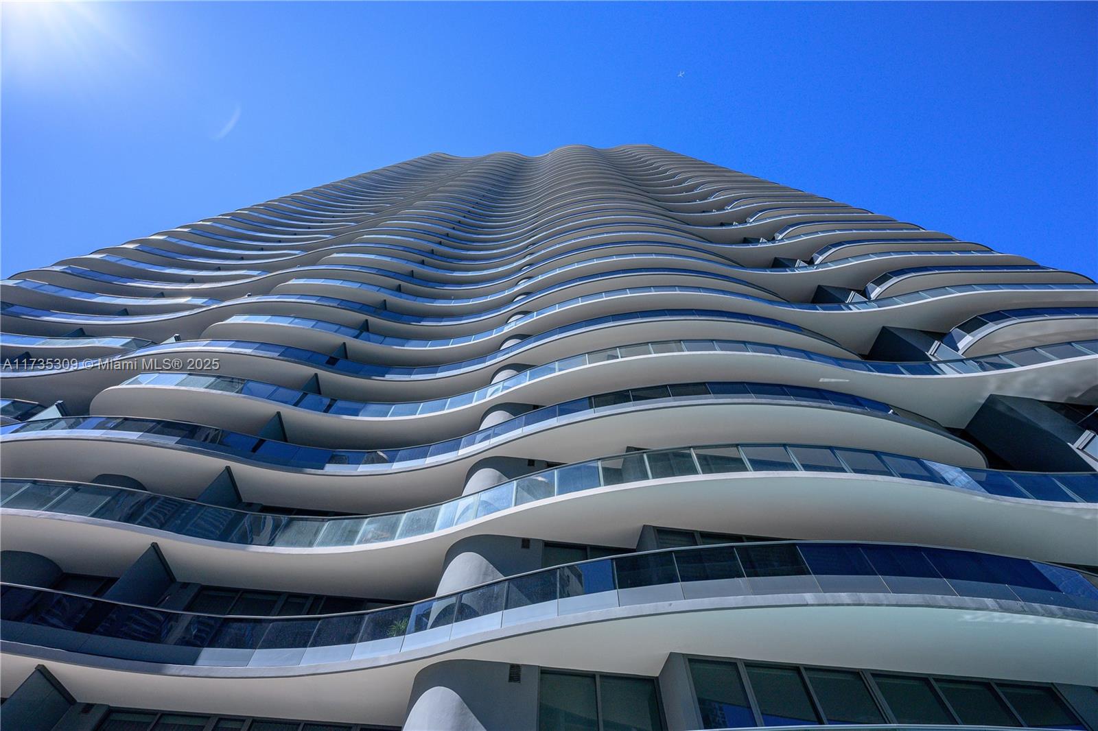 1000 Brickell Plz #3702, Miami FL 33131