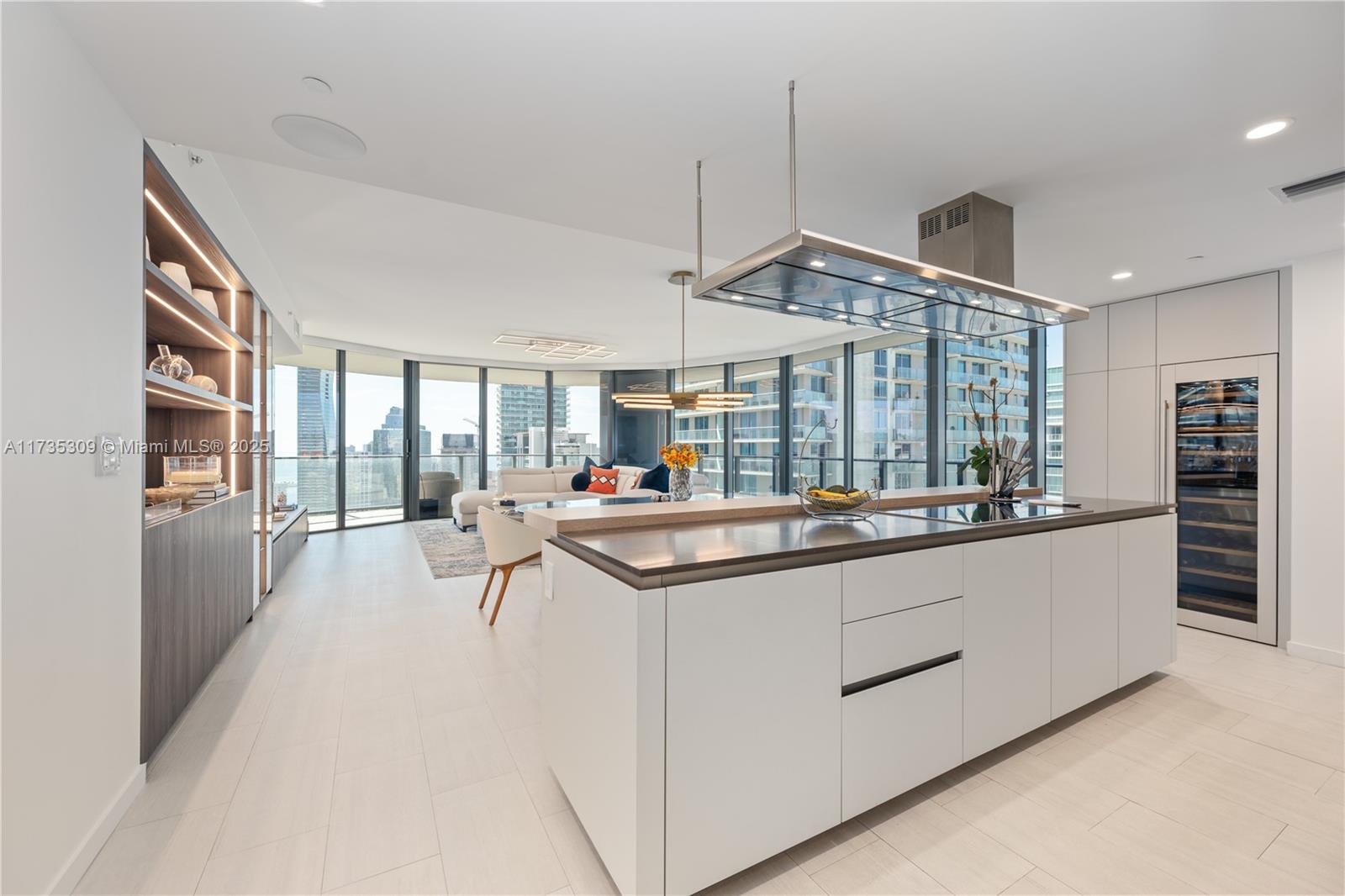 1000 Brickell Plz #3702, Miami FL 33131