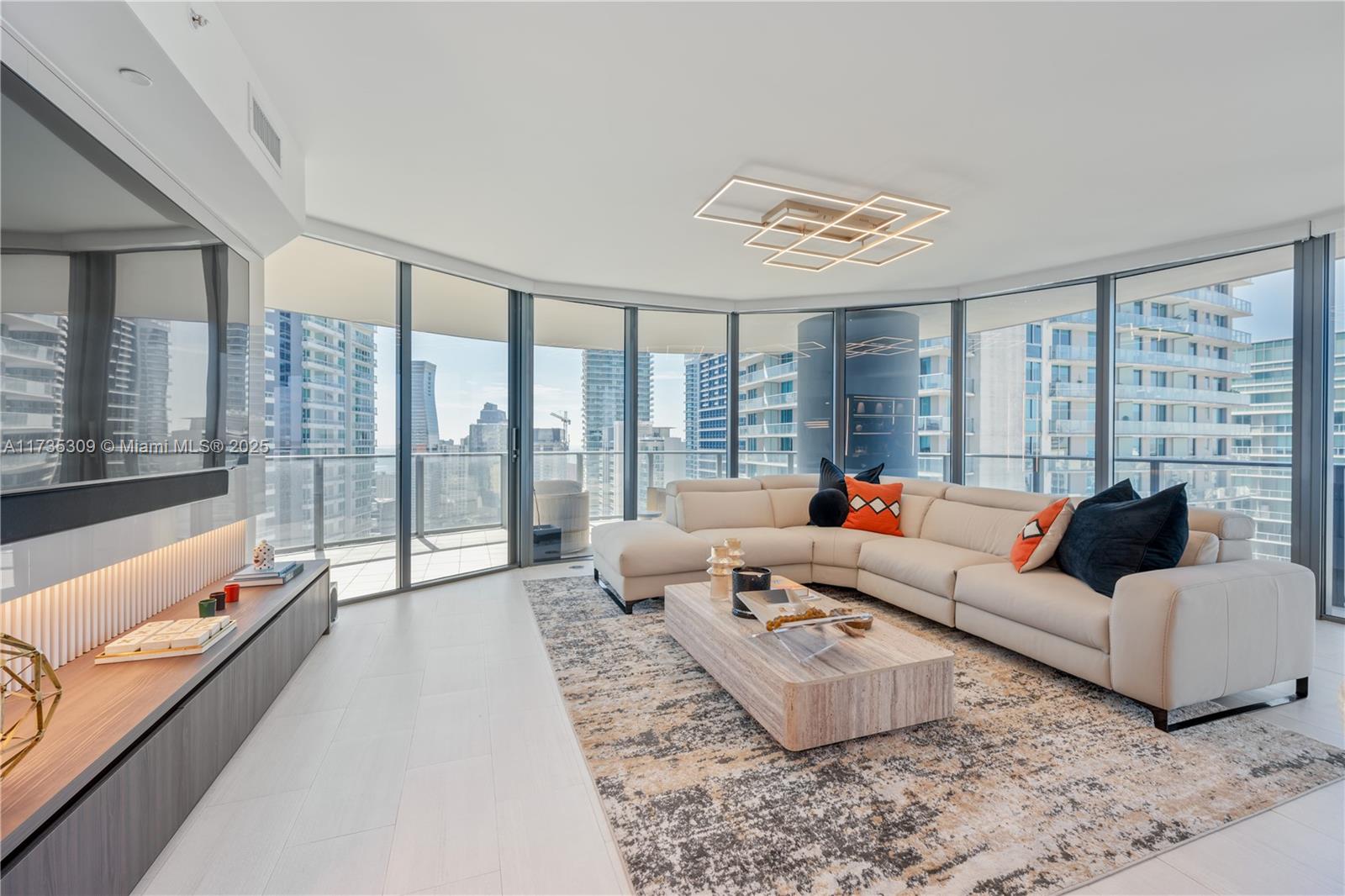 1000 Brickell Plz #3702, Miami FL 33131