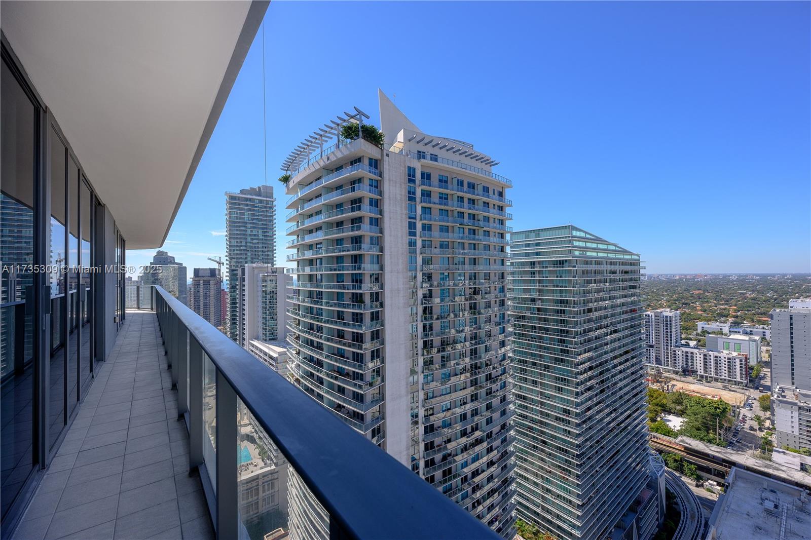 1000 Brickell Plz #3702, Miami FL 33131
