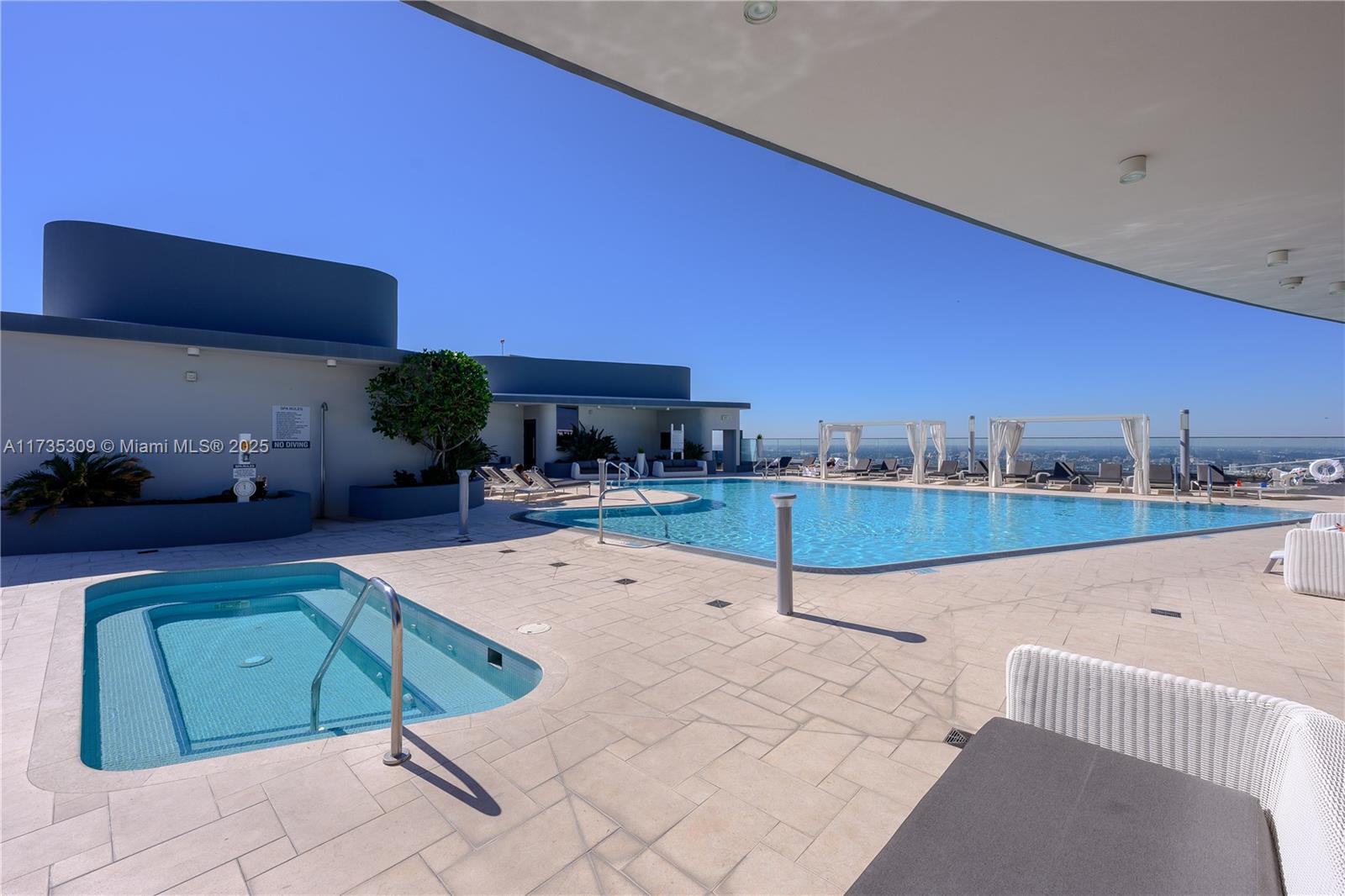 1000 Brickell Plz #3702, Miami FL 33131