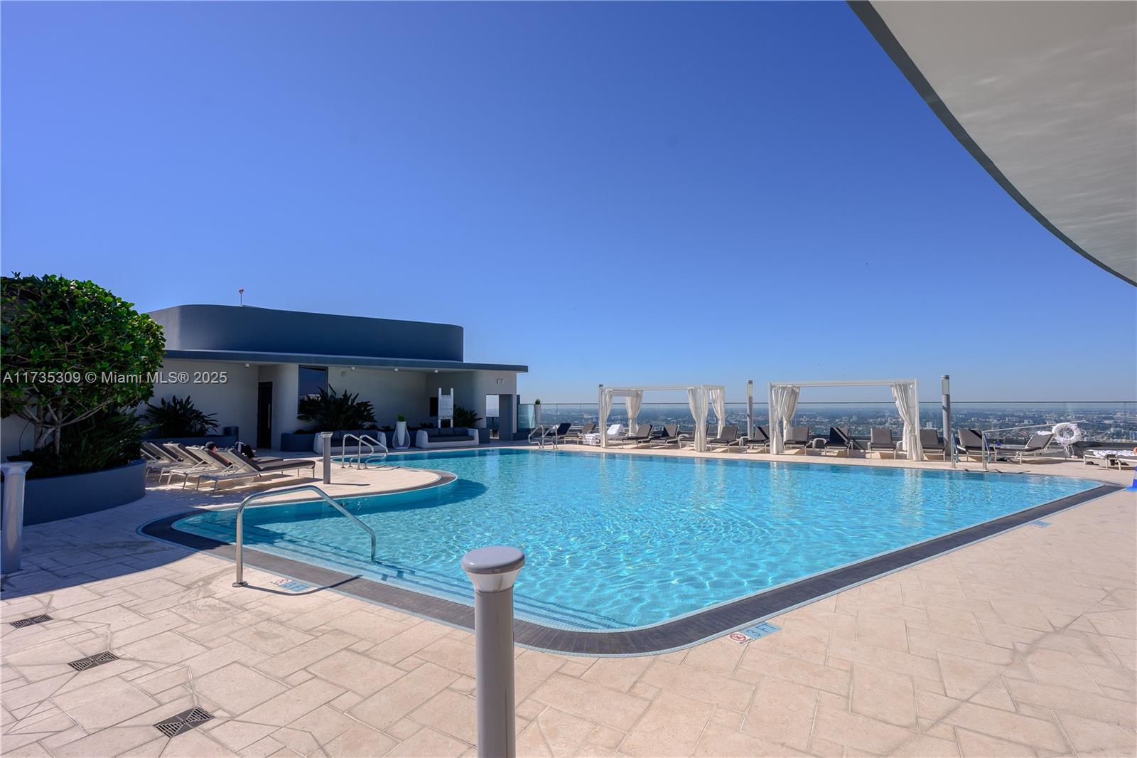 1000 Brickell Plz #3702, Miami FL 33131