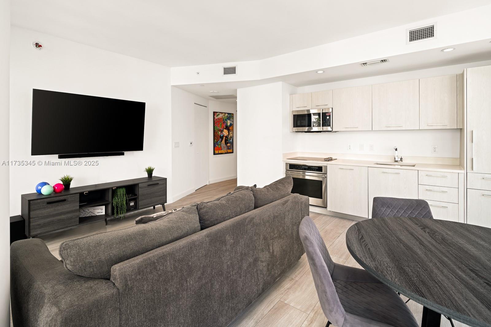 55 SW 9th St #2408, Miami FL 33130