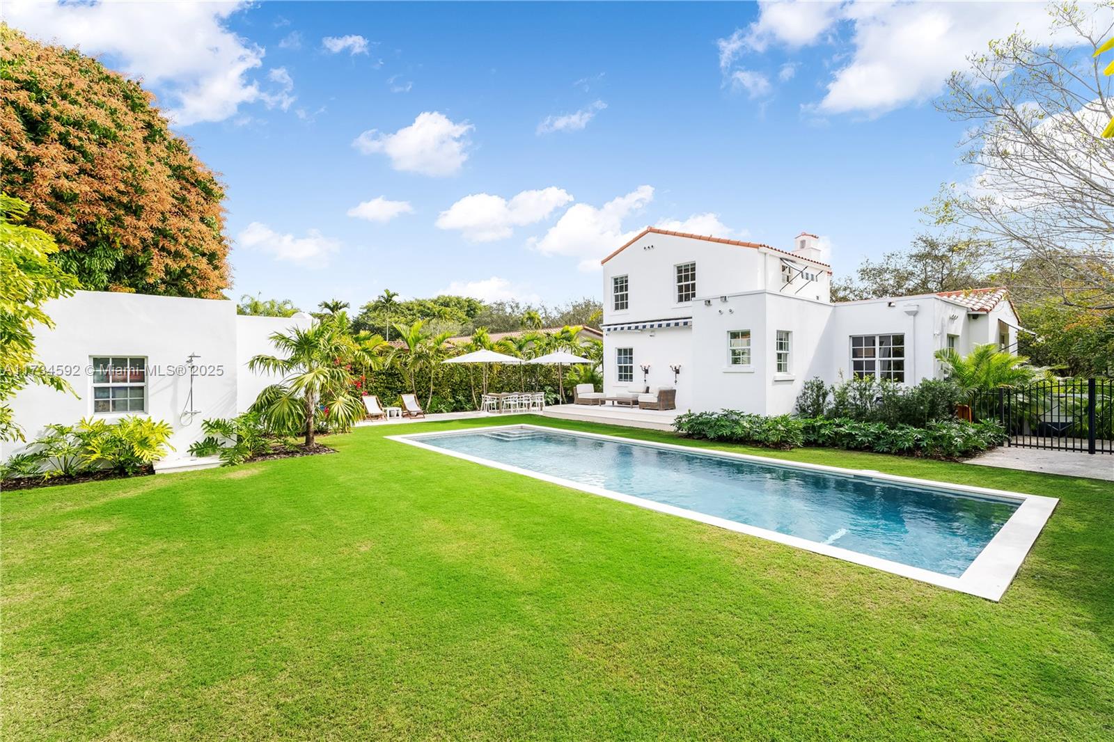 2842 De Soto Blvd, Coral Gables FL 33134