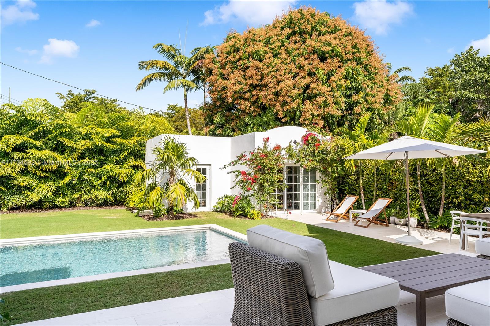 2842 De Soto Blvd, Coral Gables FL 33134