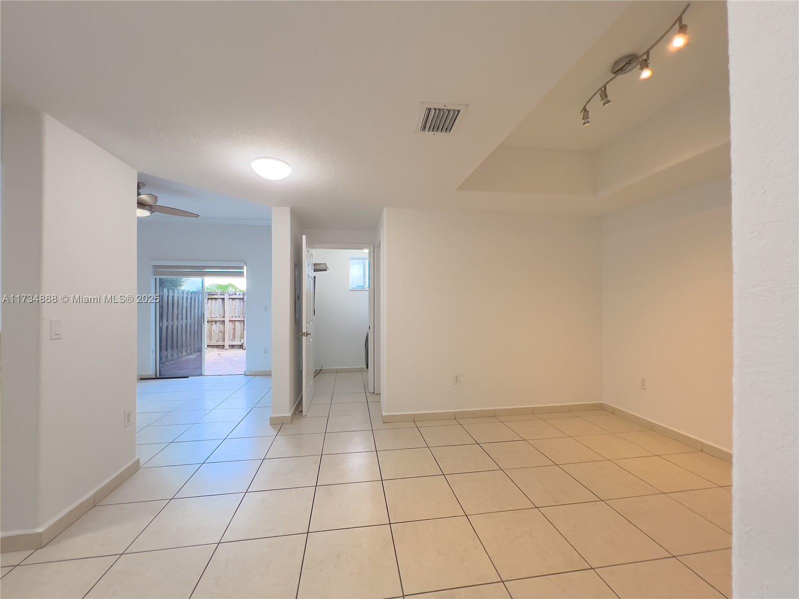 7230 NW 174th Ter #103, Hialeah, Florida image 16