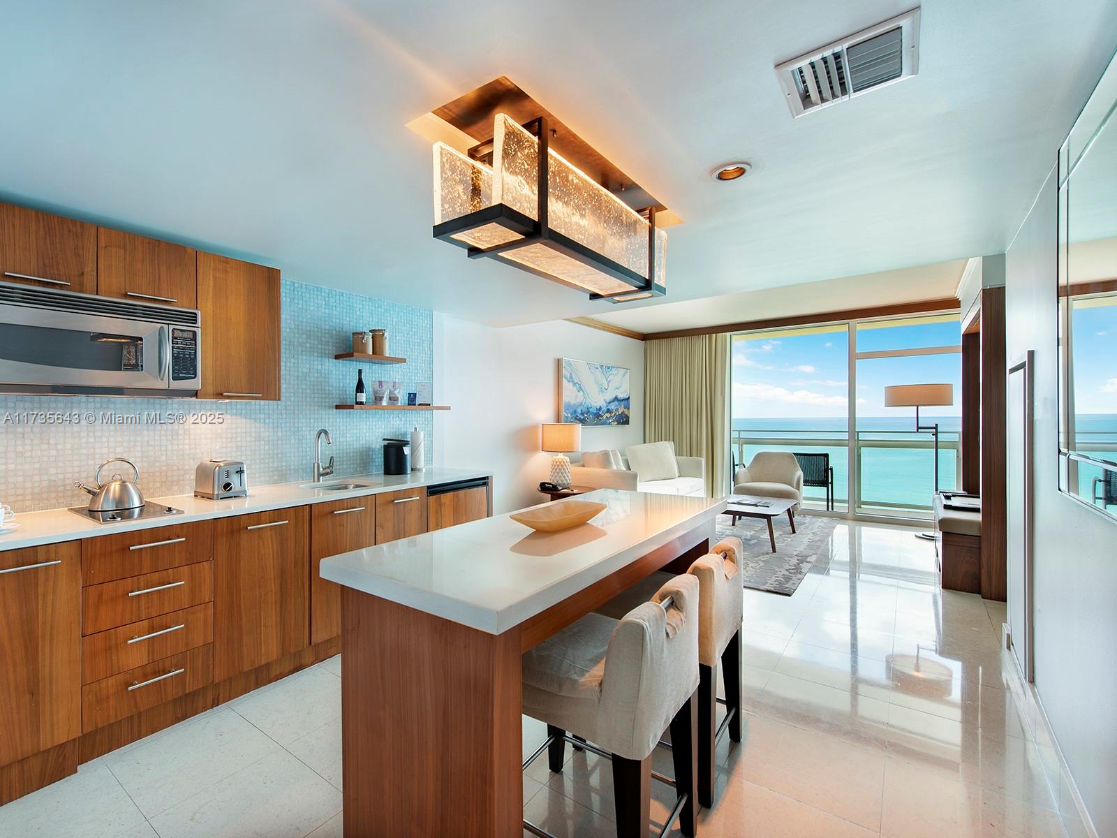 6801 COLLINS AVE #717, Miami Beach FL 33141