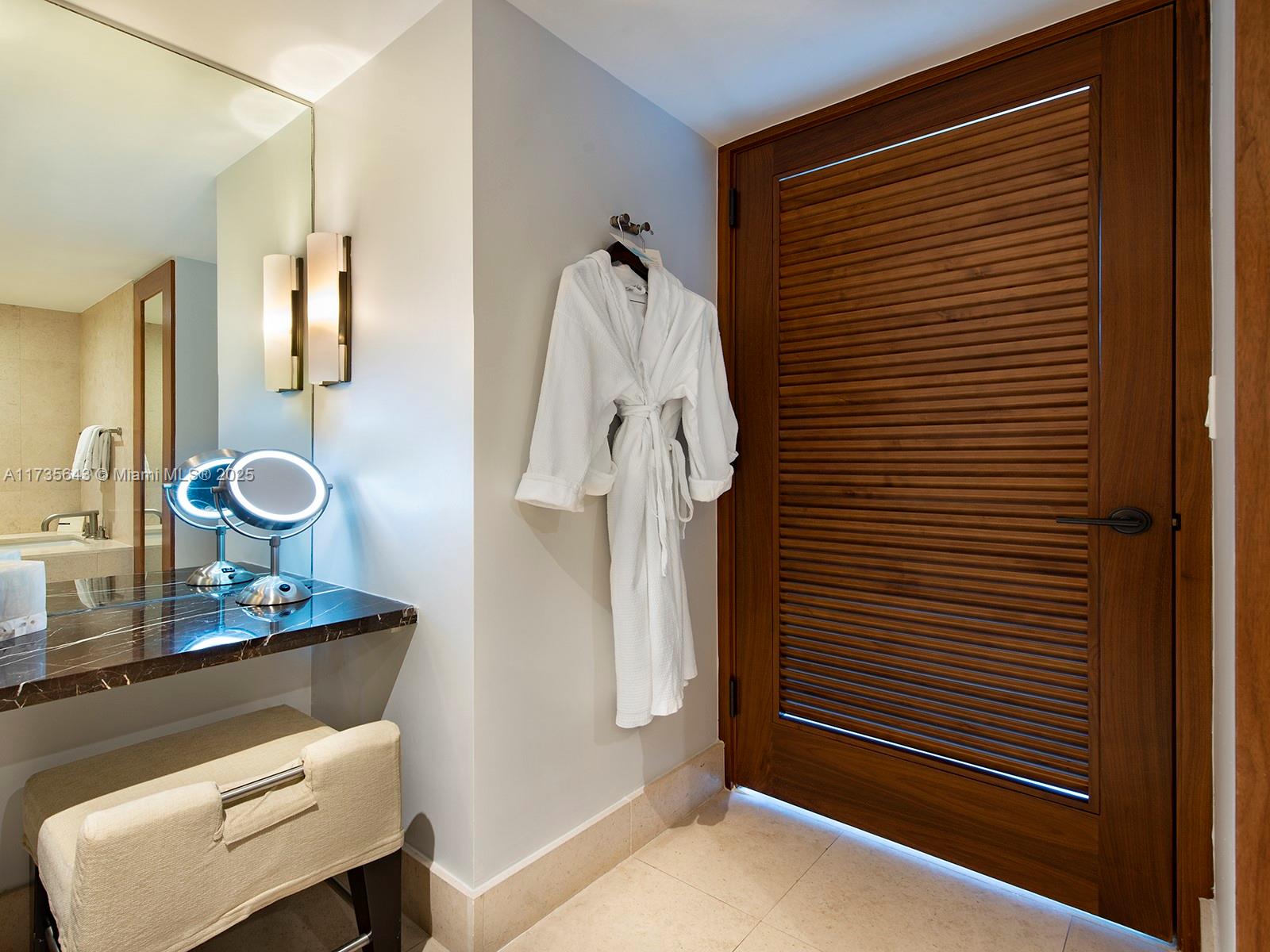 6801 COLLINS AVE #717, Miami Beach FL 33141
