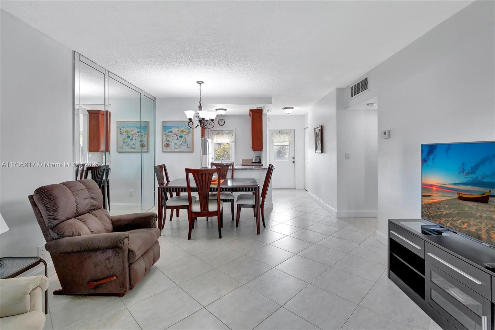 4801 NW 34th St #612, Lauderdale Lakes, Florida image 10