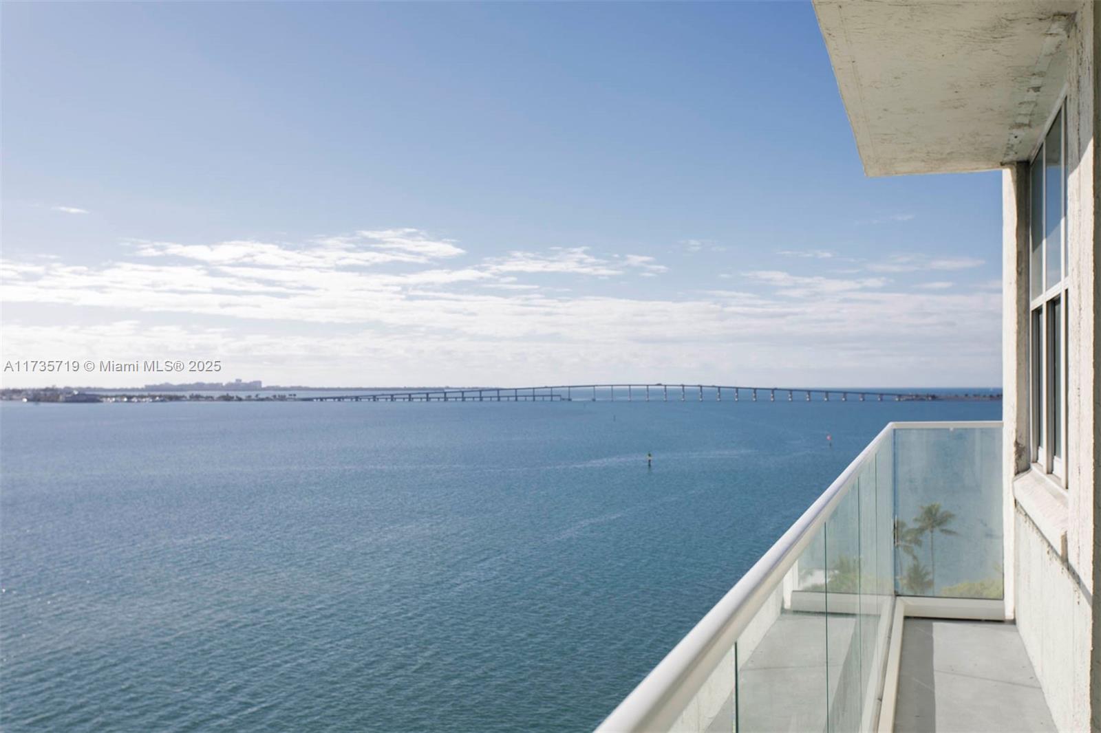 800 Claughton Island Dr #904, Miami FL 33131