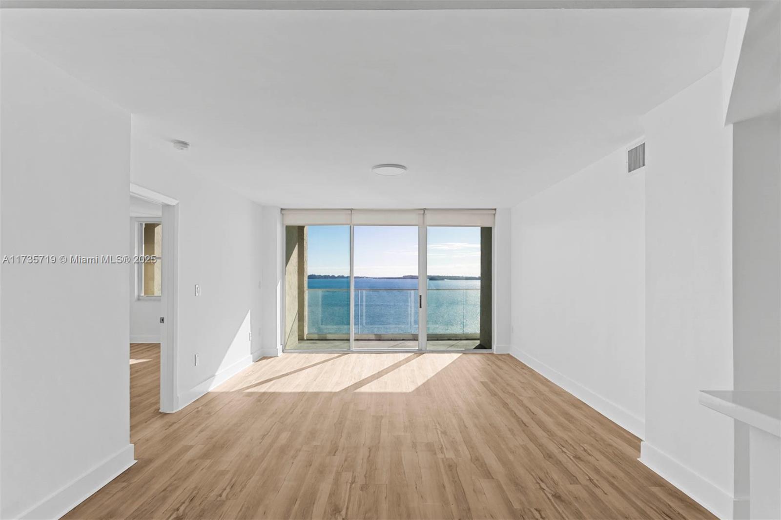 800 Claughton Island Dr #904, Miami FL 33131