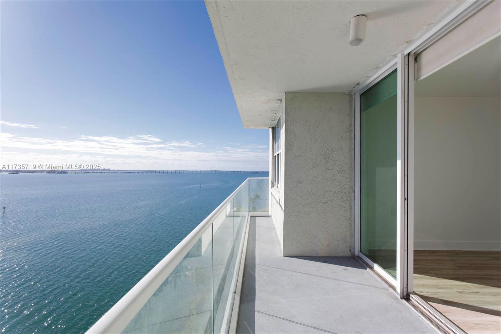 800 Claughton Island Dr #904, Miami FL 33131