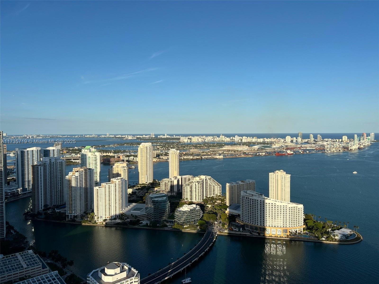 800 Claughton Island Dr #904, Miami FL 33131
