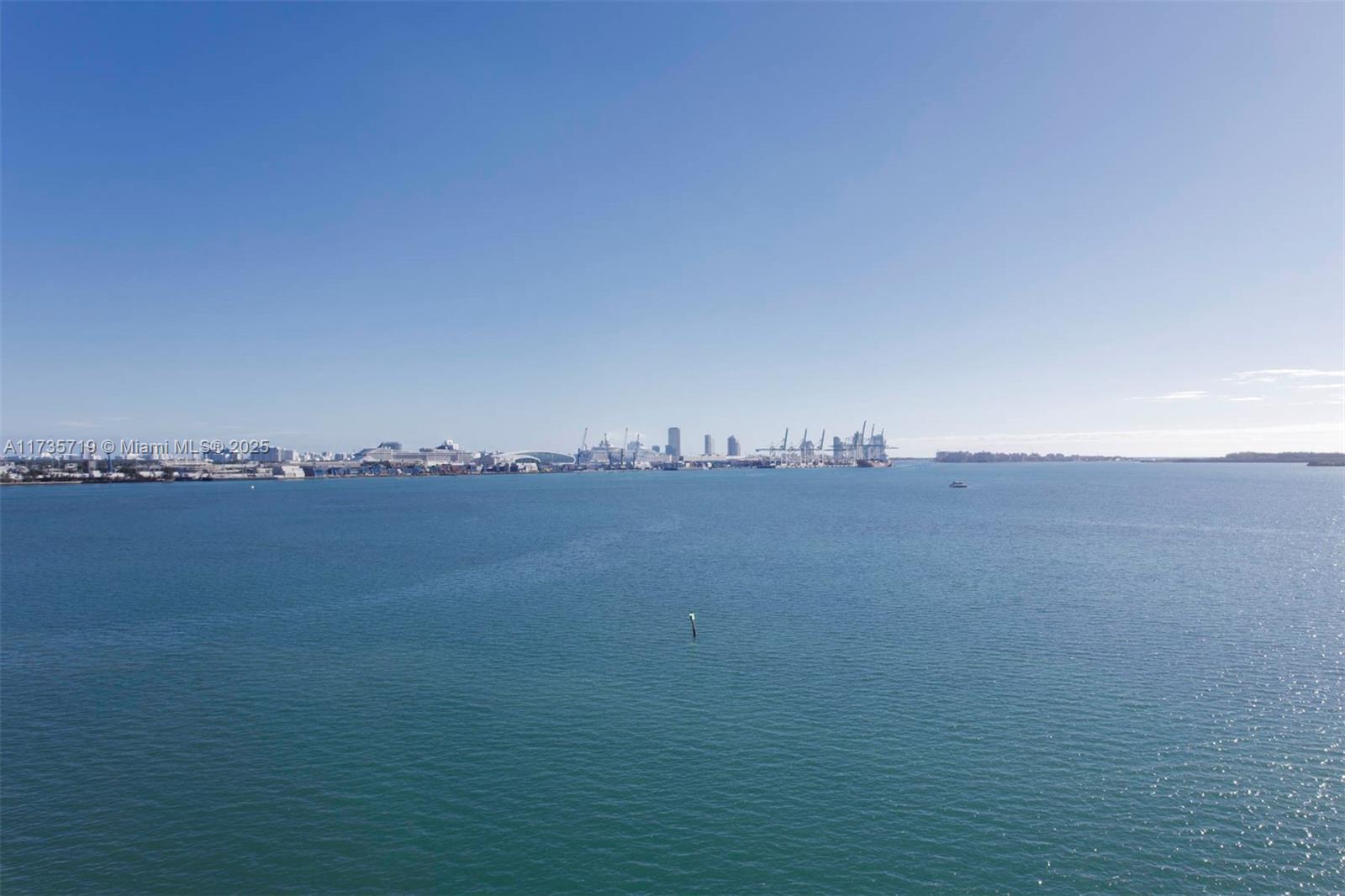800 Claughton Island Dr #904, Miami FL 33131