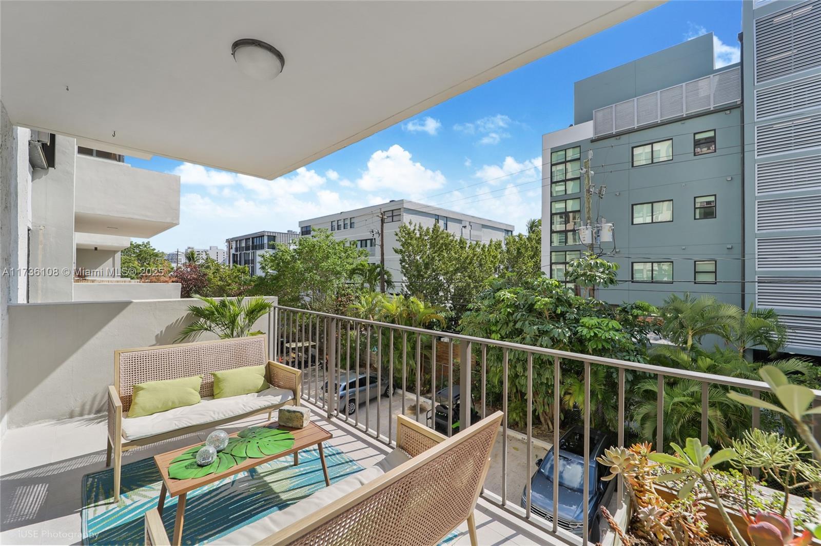 575 Crandon Blvd #306, Key Biscayne, Florida image 1