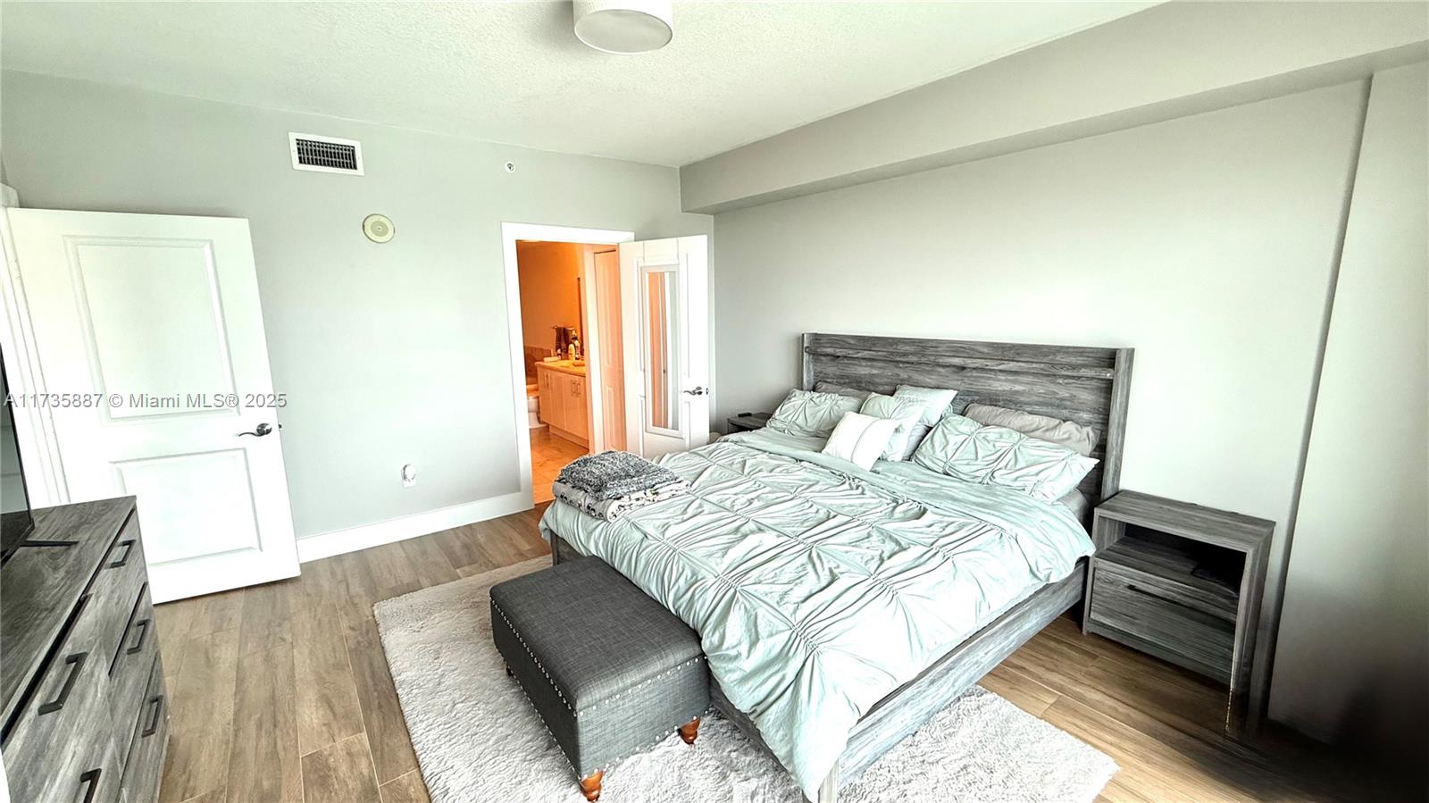 7910 Harbor Island Dr #911, North Bay Village, Florida image 31