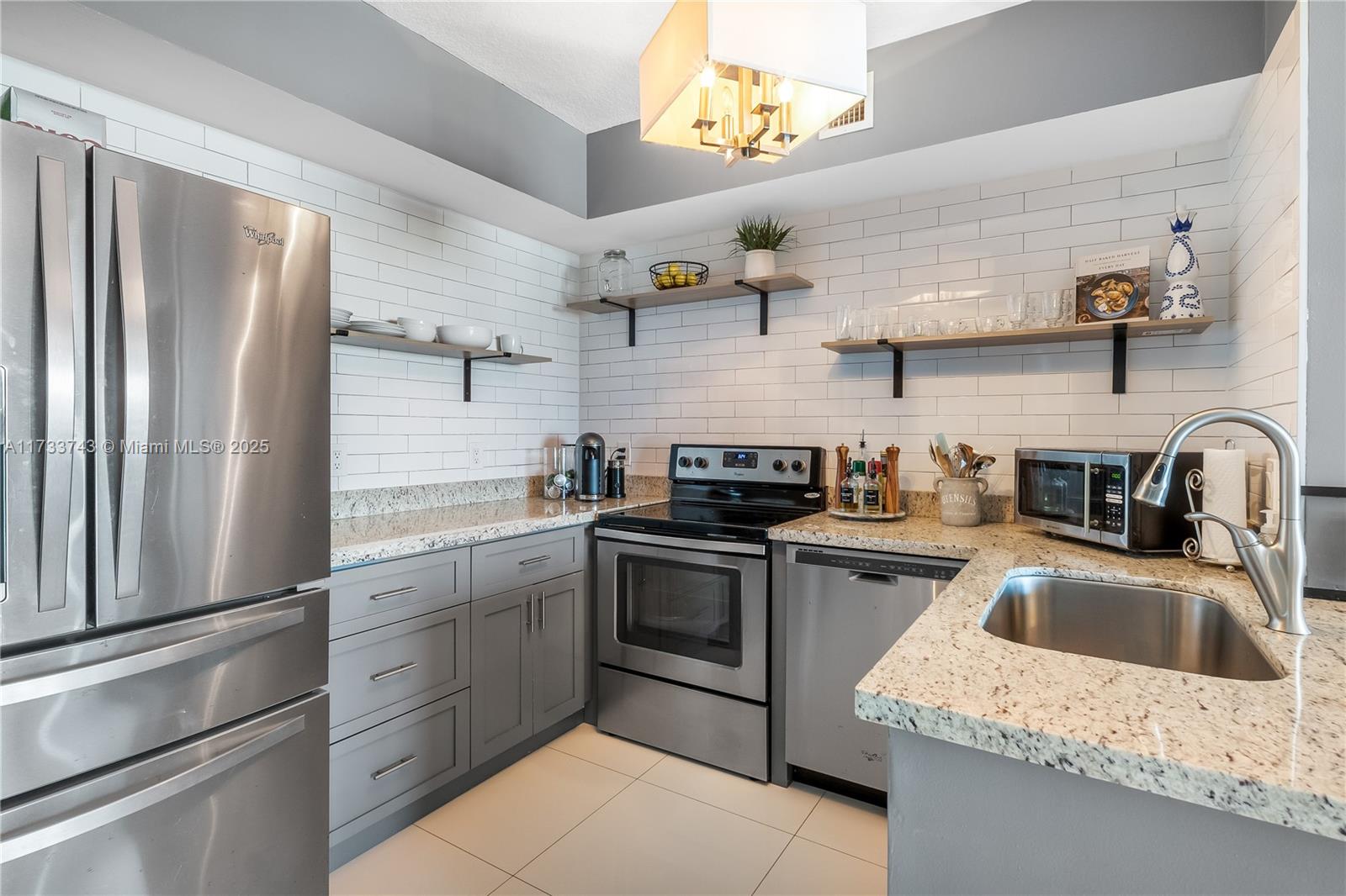 325 S Biscayne Blvd #2514, Miami FL 33131