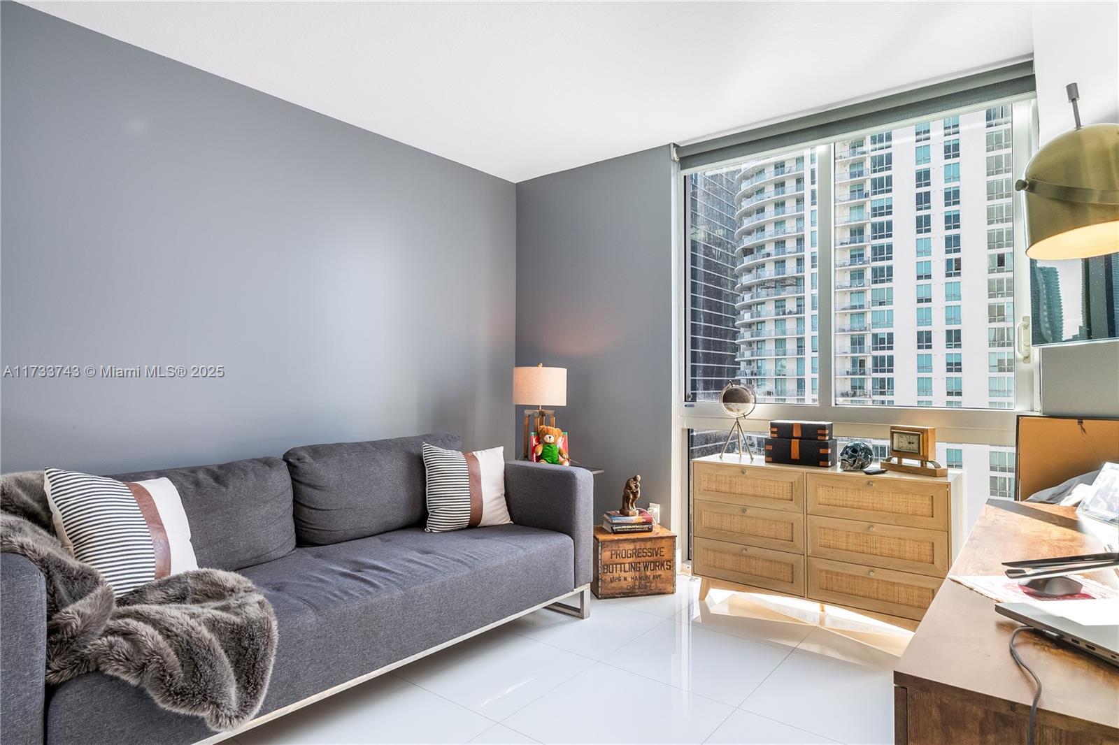 325 S Biscayne Blvd #2514, Miami FL 33131