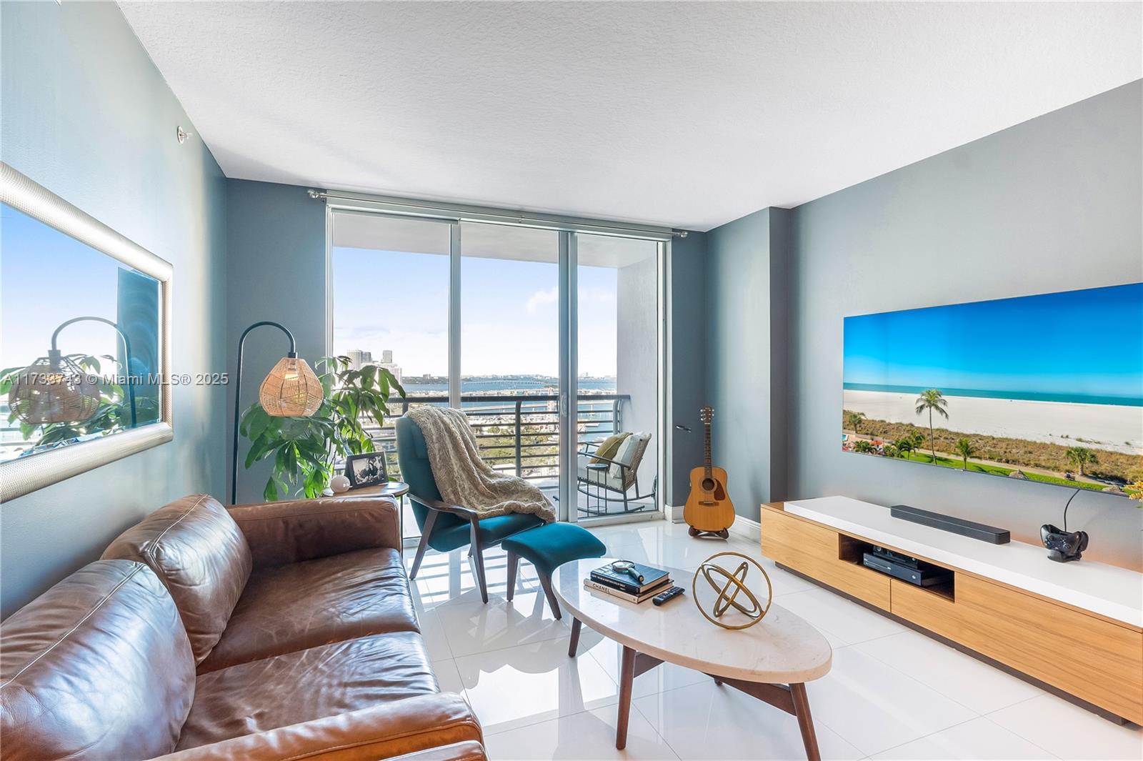 325 S Biscayne Blvd #2514, Miami FL 33131