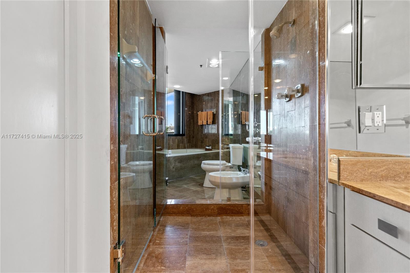 1581 Brickell Ave #406, Miami FL 33129