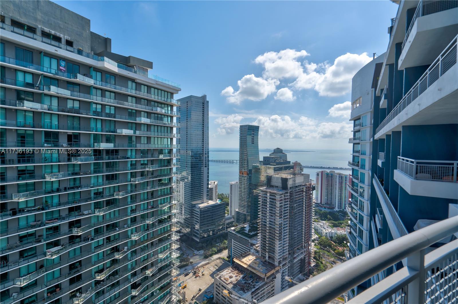 60 SW 13th St #4616, Miami FL 33130