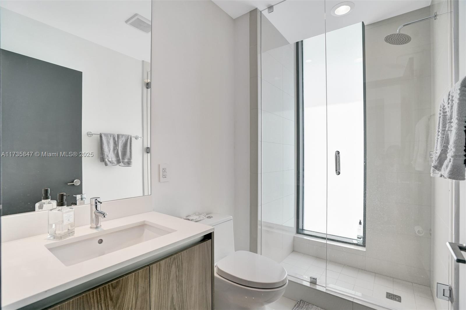 480 NE 31st St #1401, Miami FL 33137