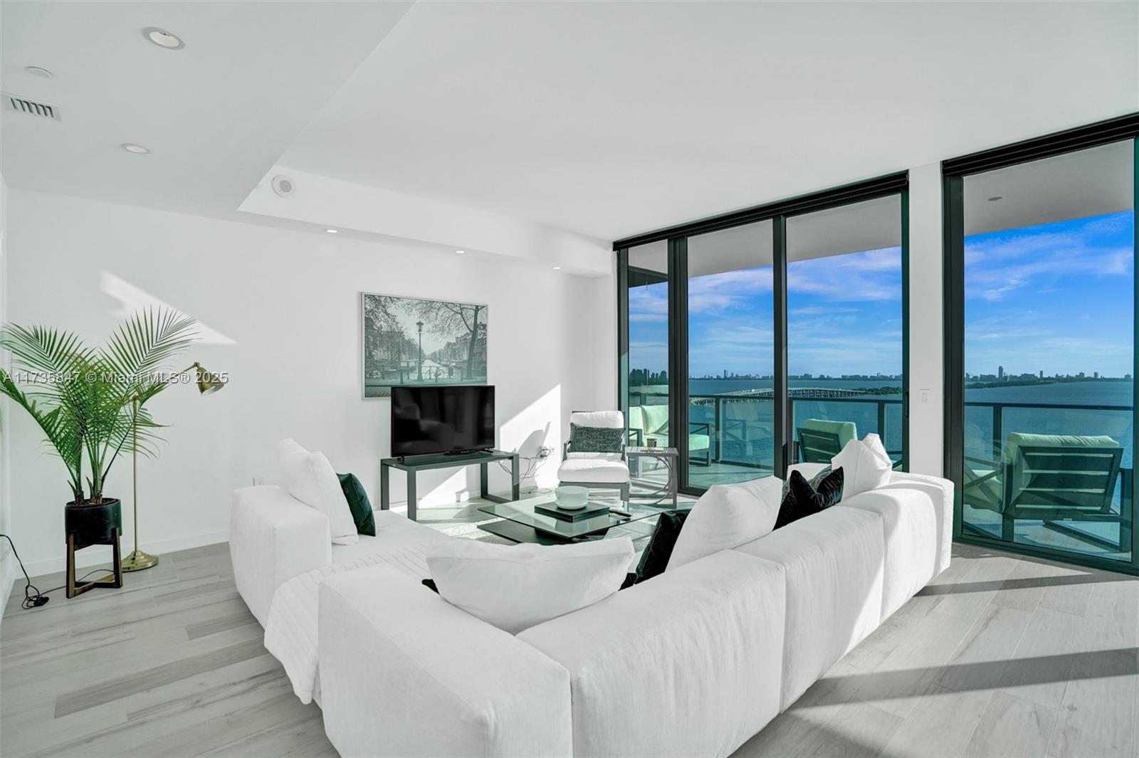 480 NE 31st St #1401, Miami FL 33137