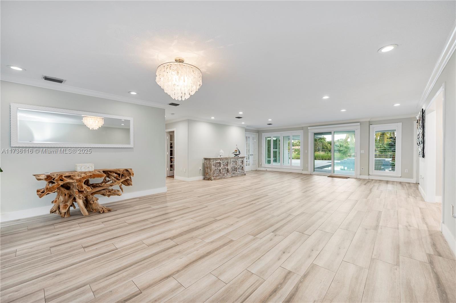 16141 W Troon Cir, Miami Lakes, Florida image 13