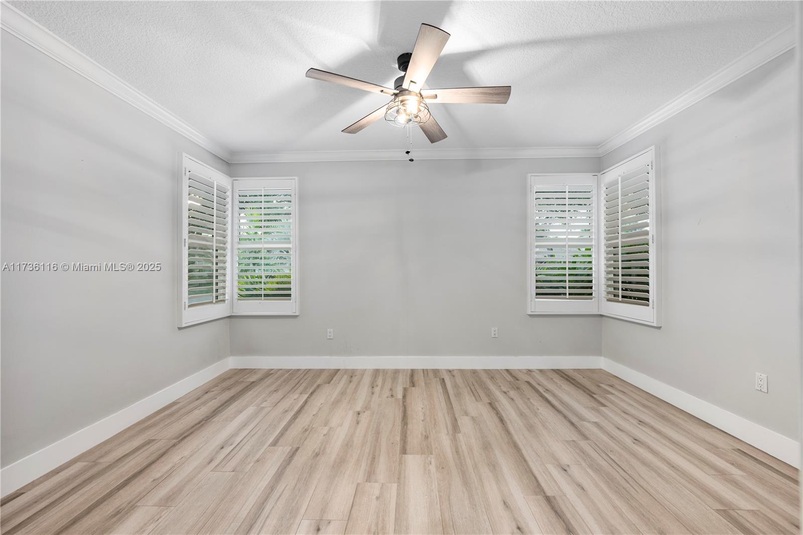 16141 W Troon Cir, Miami Lakes, Florida image 31