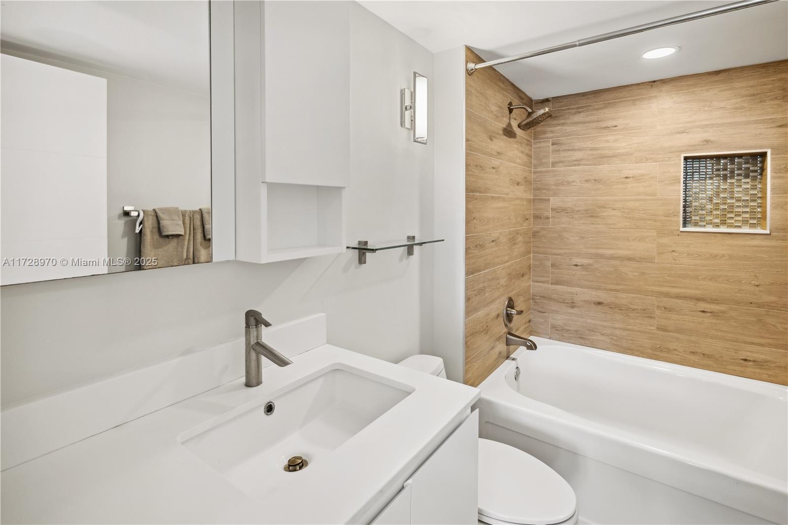 90 Alton Rd #1901, Miami Beach FL 33139
