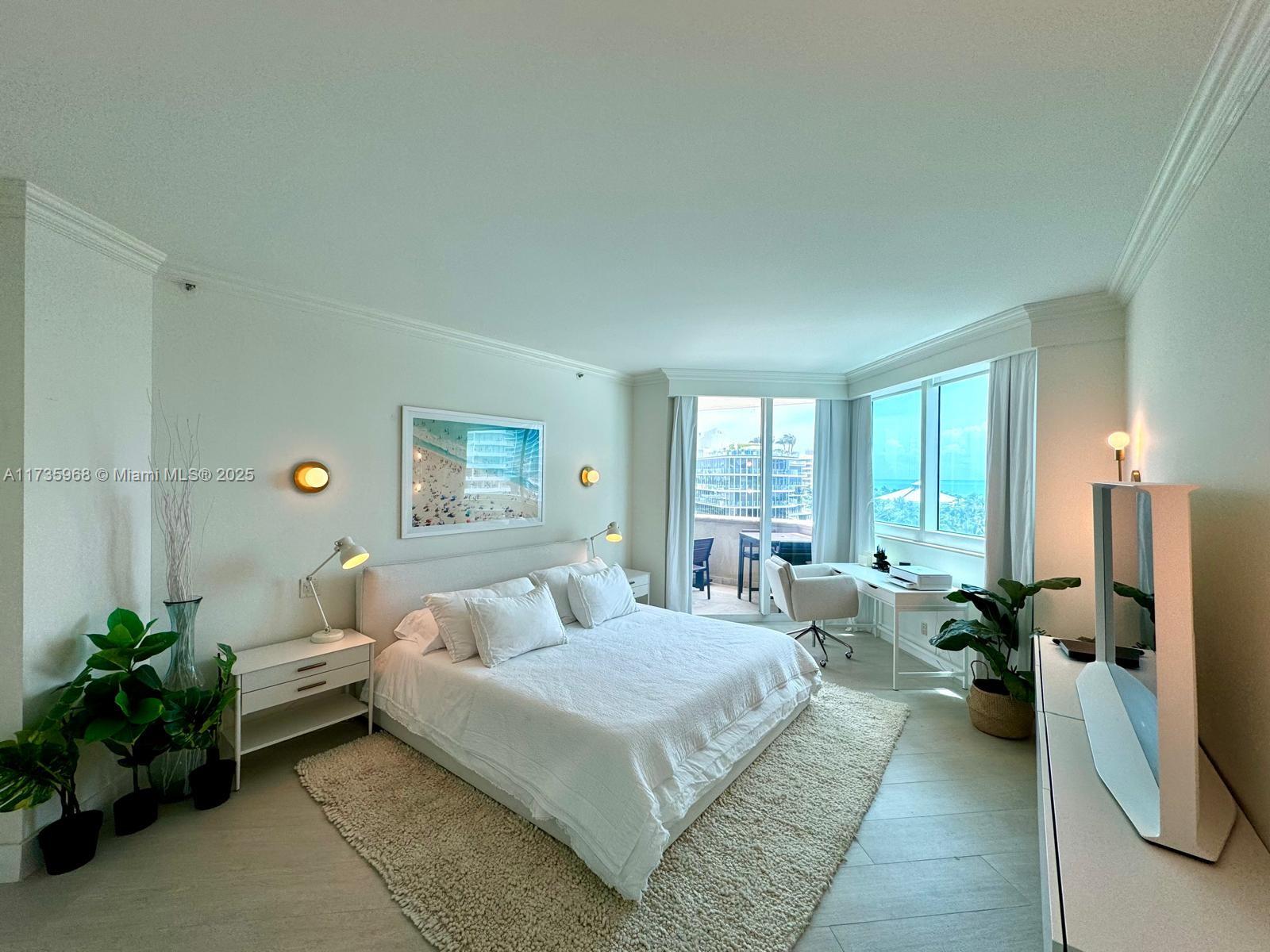 300 S Pointe Dr #705, Miami Beach FL 33139