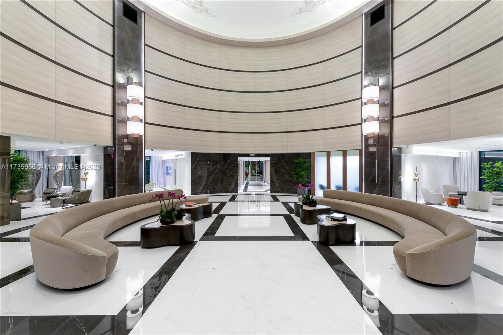 300 S Pointe Dr #705, Miami Beach FL 33139