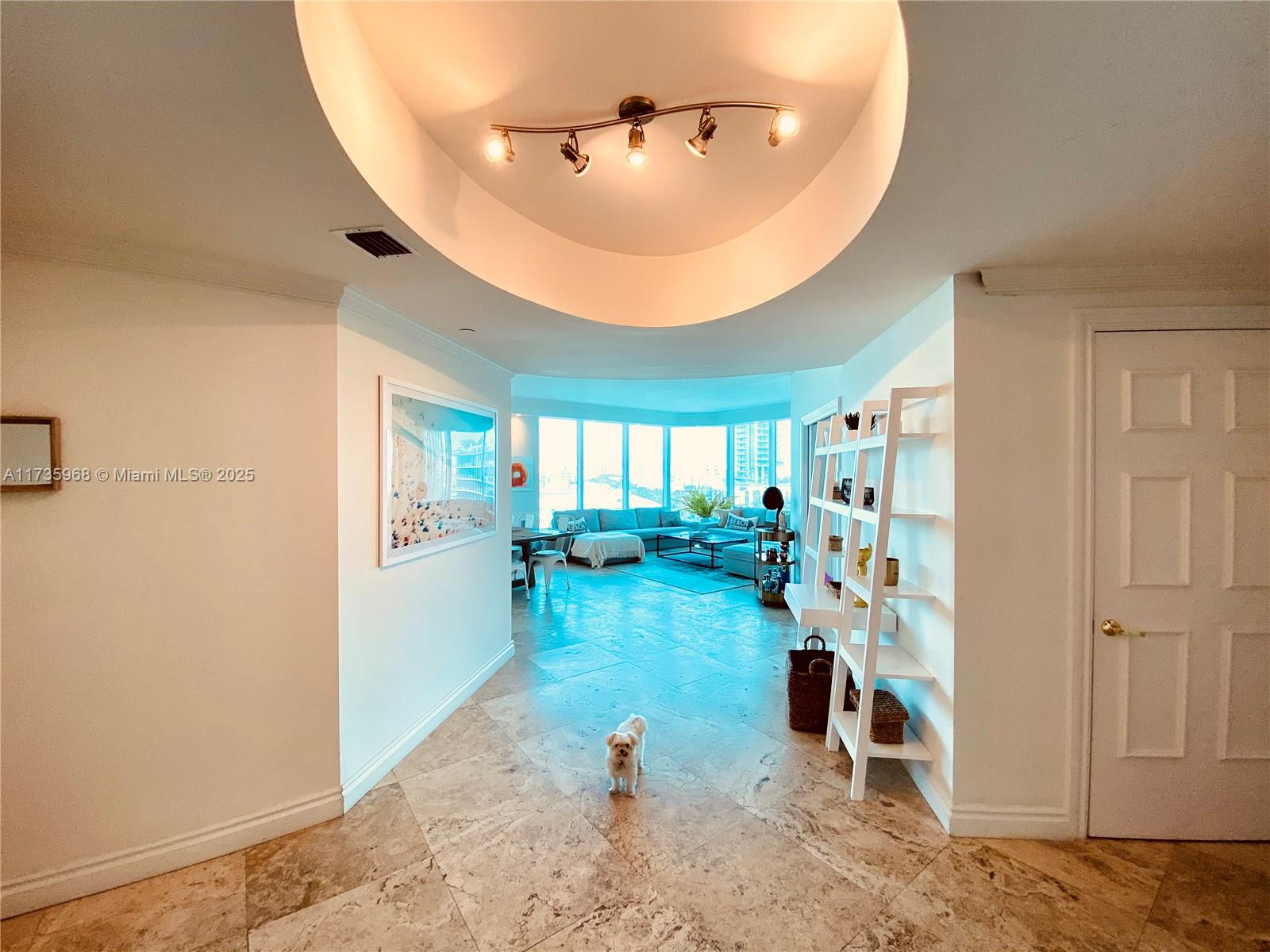 300 S Pointe Dr #705, Miami Beach FL 33139