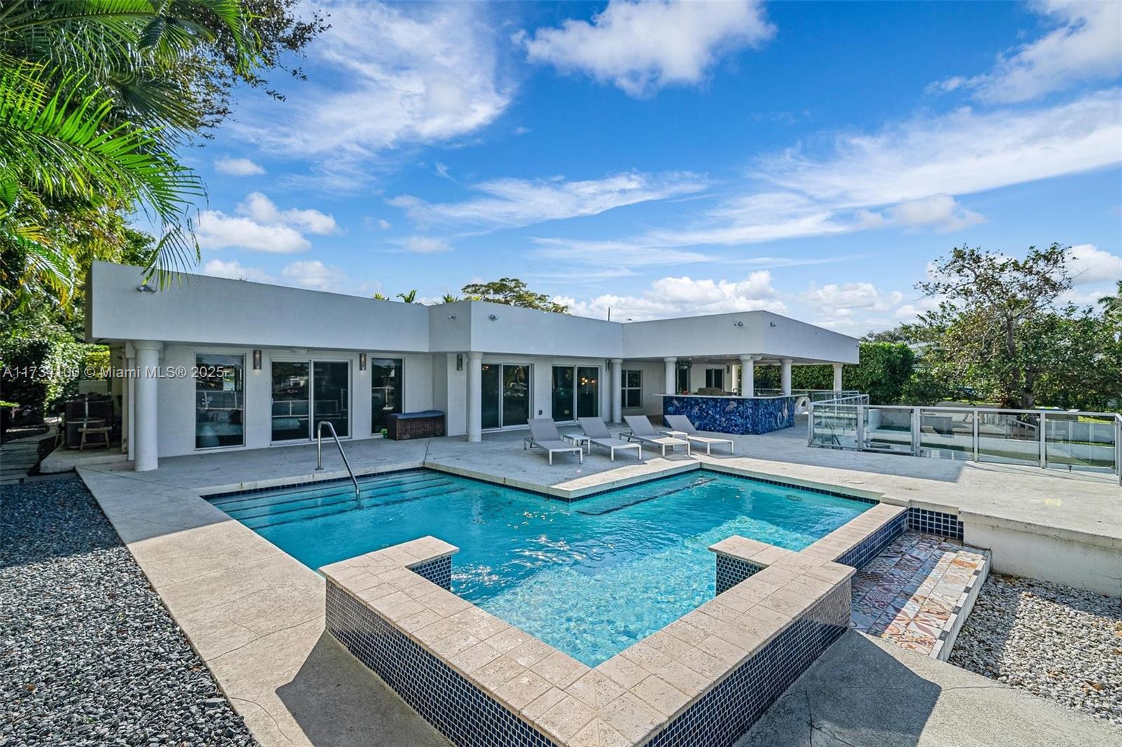 2091 NE 191st Dr, North Miami Beach, Florida image 10
