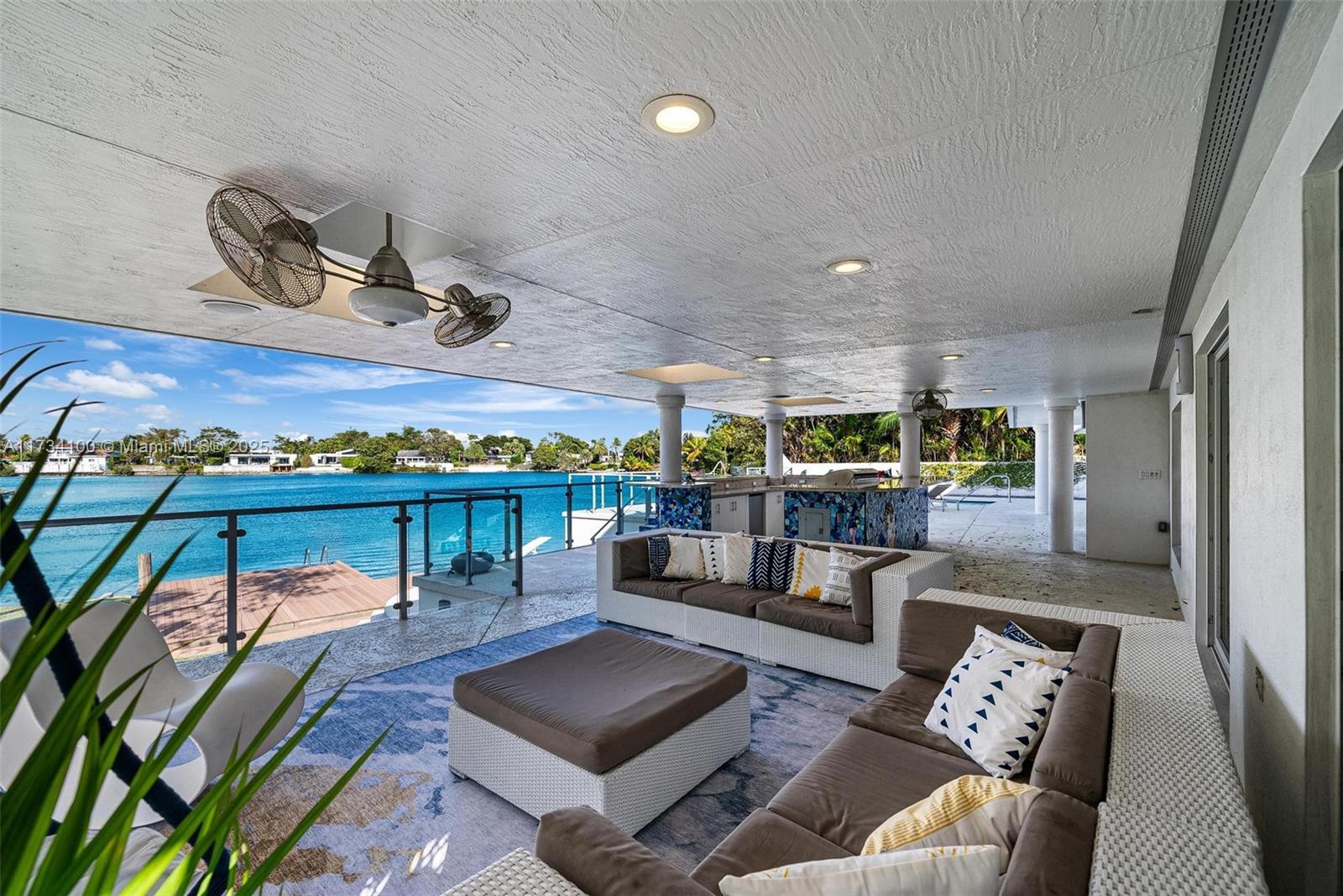2091 NE 191st Dr, North Miami Beach, Florida image 35