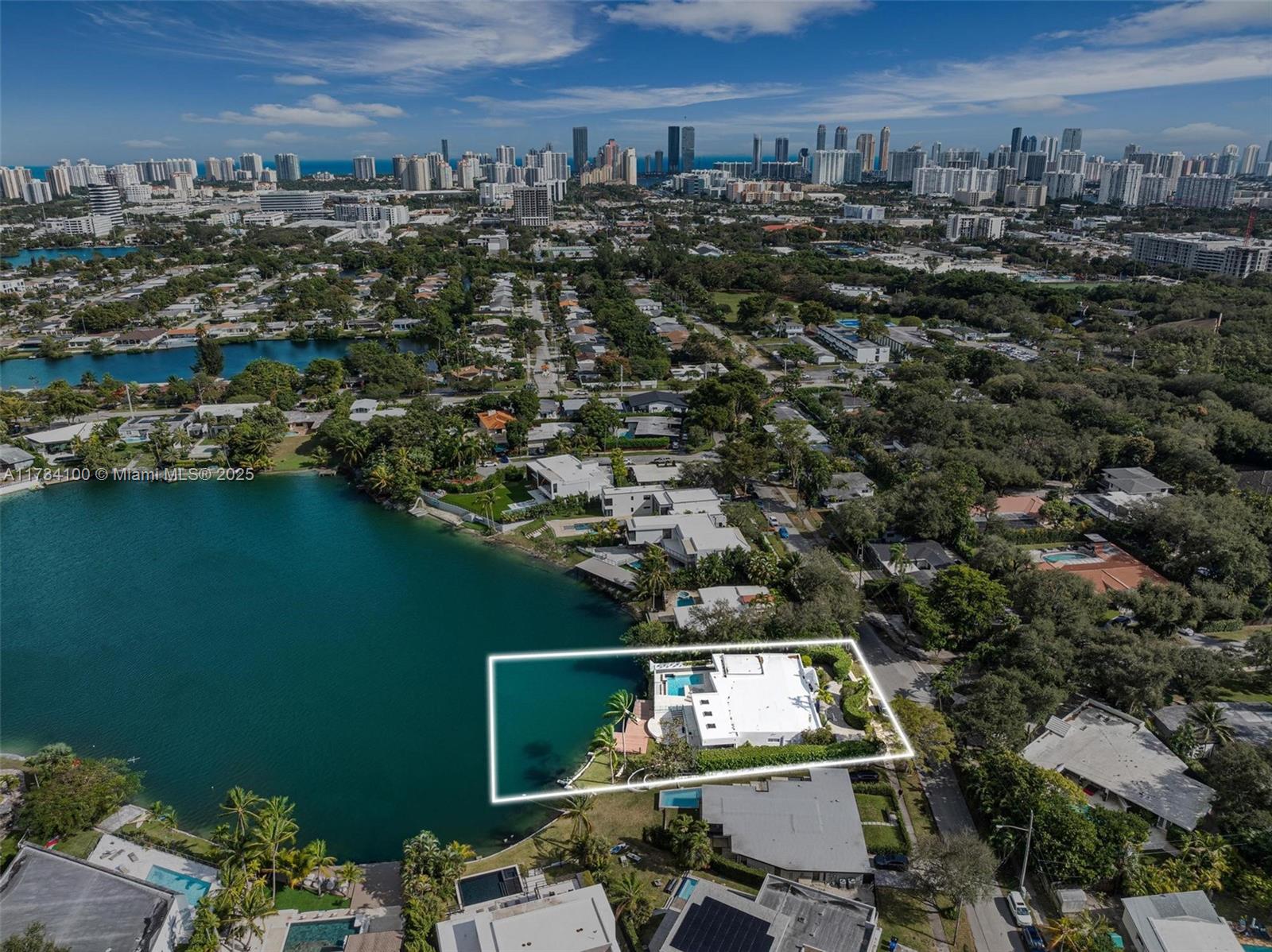 2091 NE 191st Dr, North Miami Beach, Florida image 5