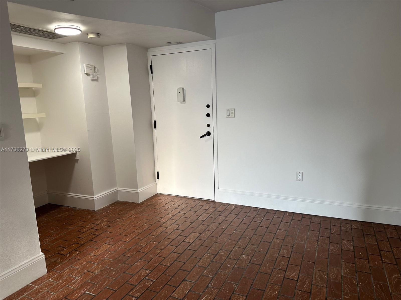2333 Brickell Ave. #208, Miami FL 33129