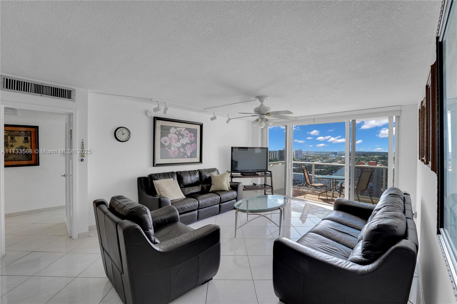 3140 S Ocean Dr #2112, Hallandale Beach, Florida image 11