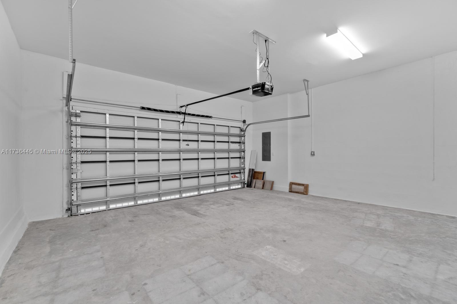 Listing Photo 15