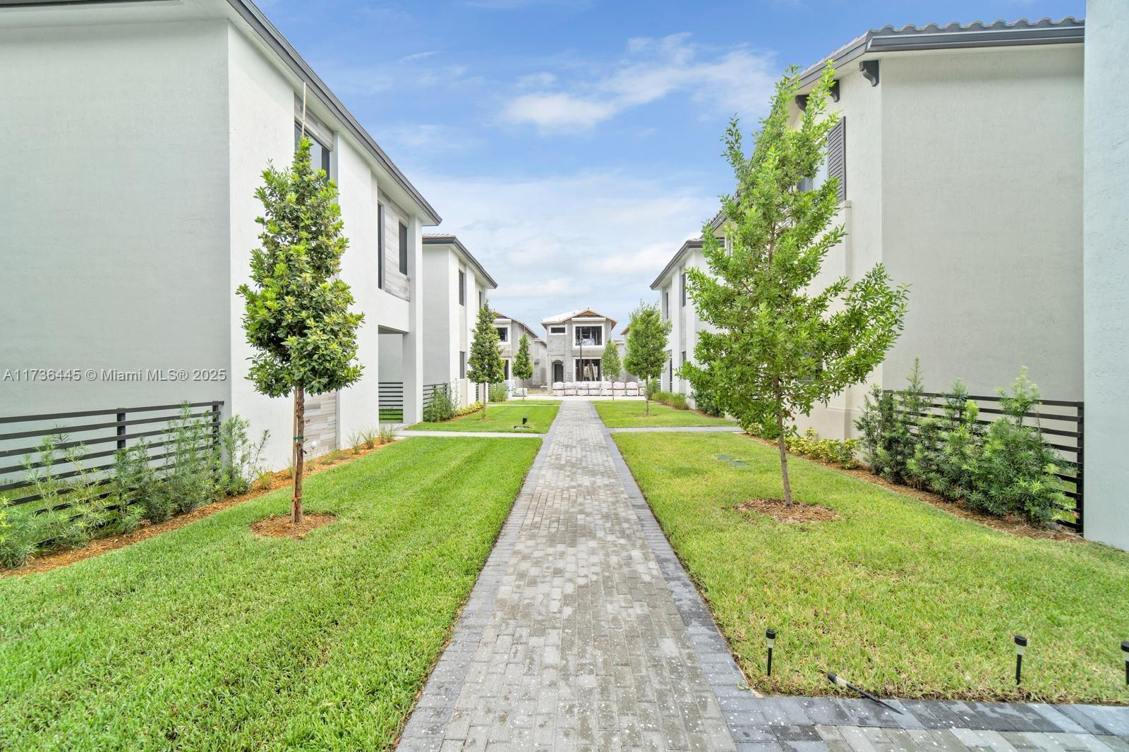 4330 NW 80th Ct, Doral, Florida image 4