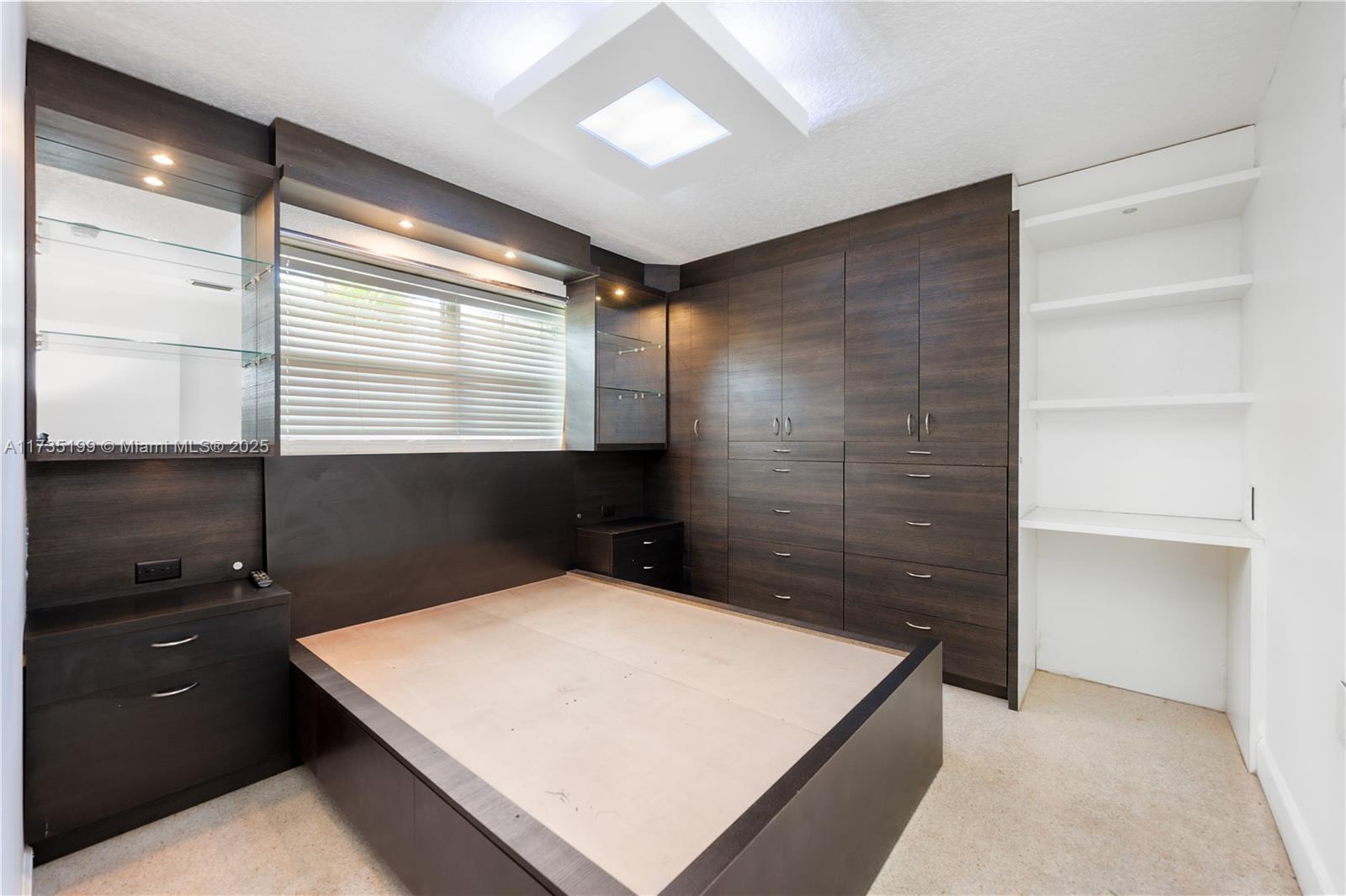 1498 NE 39th St, Oakland Park, Florida image 21
