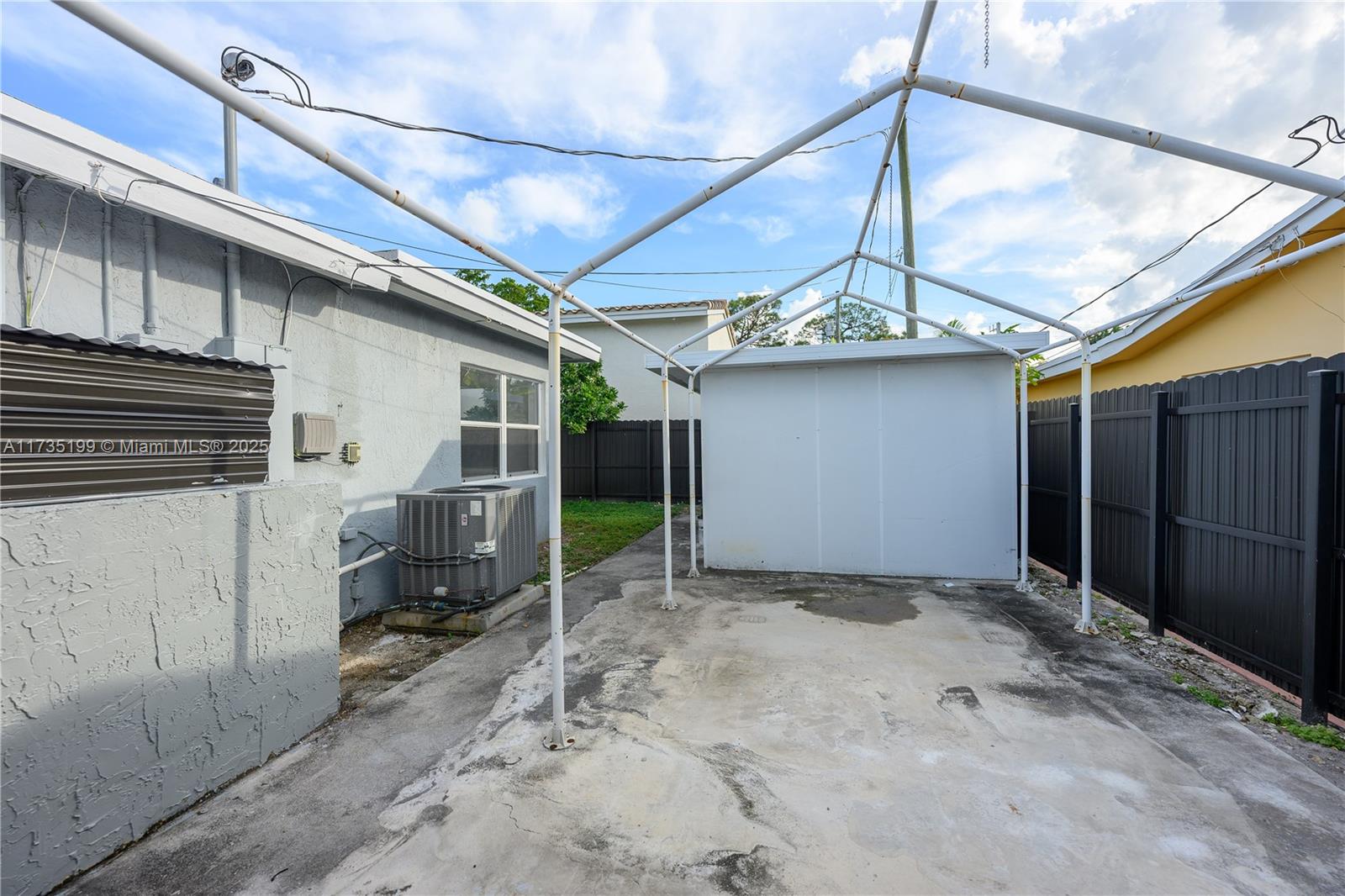 1498 NE 39th St, Oakland Park, Florida image 30