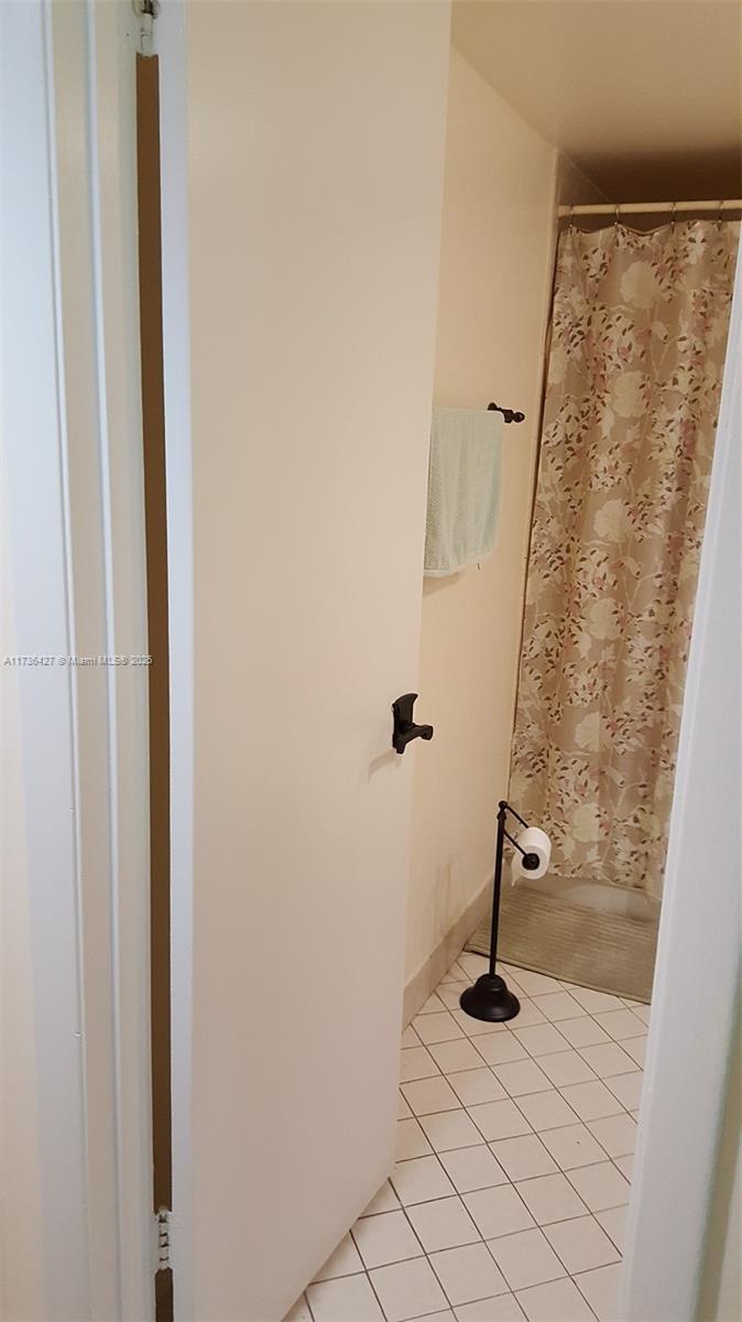 Residential, Plantation, Florida image 32